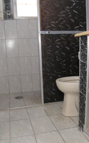 Casa para alugar com 60m², 1 quarto e 1 vaga Casa para alugar com 60m², 1 quarto e 1 vagaBanheiro