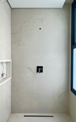 Casa à venda com 600m², 6 quartos e 4 vagas Casa à venda com 600m², 6 quartos e 4 vagasBanheiro da Suíte 3
