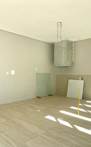 Casa à venda com 600m², 6 quartos e 4 vagas Casa à venda com 600m², 6 quartos e 4 vagasCozinha