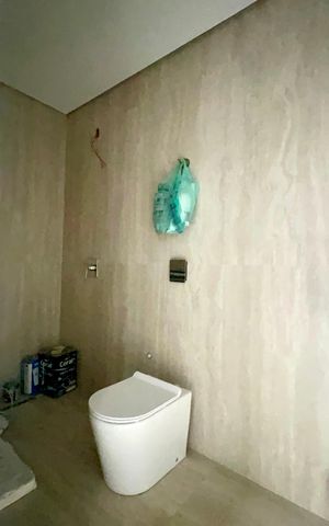 Casa à venda com 600m², 6 quartos e 4 vagas Casa à venda com 600m², 6 quartos e 4 vagasBanheiro de serviço