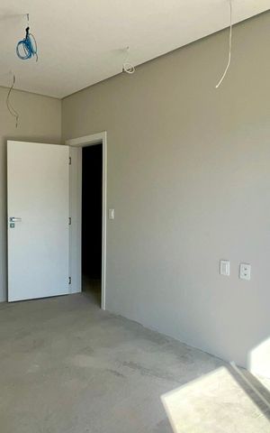 Casa à venda com 600m², 6 quartos e 4 vagas Casa à venda com 600m², 6 quartos e 4 vagasSuíte 5