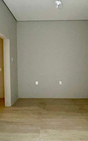 Casa à venda com 600m², 6 quartos e 4 vagas Casa à venda com 600m², 6 quartos e 4 vagasÁrea de Serviço