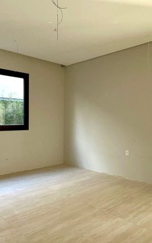 Casa à venda com 600m², 6 quartos e 4 vagas Casa à venda com 600m², 6 quartos e 4 vagasSala de Jantar