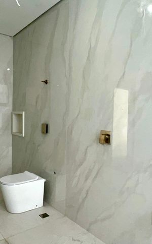 Casa à venda com 600m², 6 quartos e 4 vagas Casa à venda com 600m², 6 quartos e 4 vagasBanheiro da Suíte 6