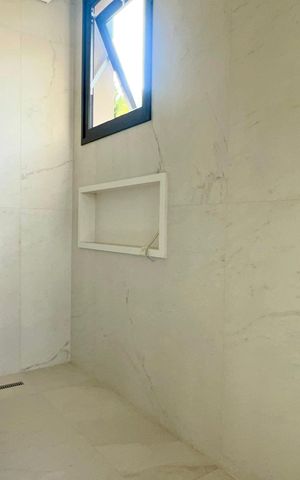Casa à venda com 600m², 6 quartos e 4 vagas Casa à venda com 600m², 6 quartos e 4 vagasBanheiro da Suíte 1