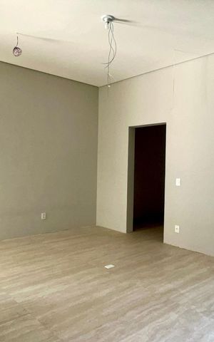 Casa à venda com 600m², 6 quartos e 4 vagas Casa à venda com 600m², 6 quartos e 4 vagasSala de Jantar