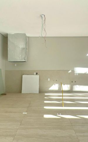 Casa à venda com 600m², 6 quartos e 4 vagas Casa à venda com 600m², 6 quartos e 4 vagasCozinha