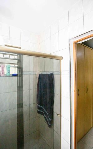 Casa à venda com 200m², 3 quartos e 2 vagasBanheiro da Suíte 2