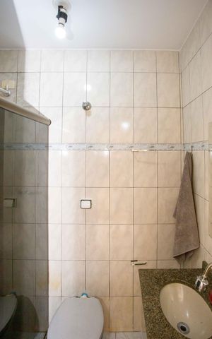 Casa à venda com 200m², 3 quartos e 2 vagasBanheiro da Suíte 1