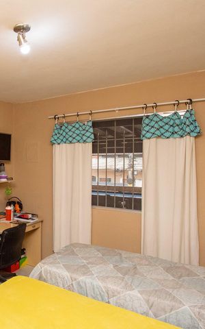 Casa à venda com 200m², 3 quartos e 2 vagasQuarto Suite 2