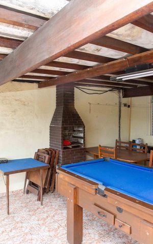 Casa à venda com 200m², 3 quartos e 2 vagasVaranda gourmet