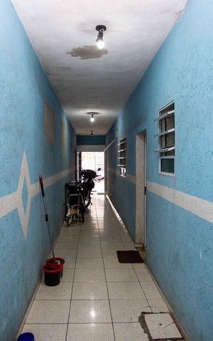Casa à venda com 200m², 3 quartos e 2 vagasCorredor