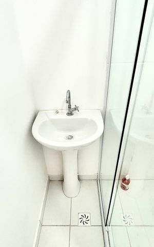 Apartamento para alugar com 28m², 1 quarto e sem vaga Apartamento para alugar com 28m², 1 quarto e sem vagaBanheiro