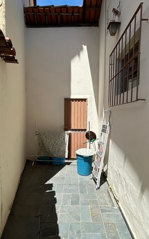 Casa à venda com 250m², 2 quartos e 1 vaga