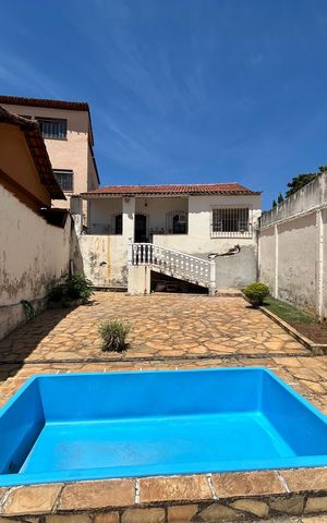 Casa à venda com 250m², 2 quartos e 1 vaga