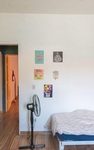 Casa à venda com 180m², 3 quartos e 2 vagas Casa à venda com 180m², 3 quartos e 2 vagasQuarto 1
