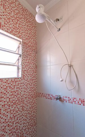 Casa à venda com 180m², 3 quartos e 2 vagas Casa à venda com 180m², 3 quartos e 2 vagasBanheiro da Suíte 2