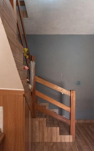 Casa à venda com 180m², 3 quartos e 2 vagas Casa à venda com 180m², 3 quartos e 2 vagasEscritório