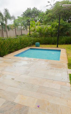 Apartamento à venda com 27m², 1 quarto e sem vagaÁrea comum - Piscina