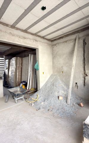 Casa à venda com 360m², 3 quartos e 4 vagas Casa à venda com 360m², 3 quartos e 4 vagasCozinha e Área de Serviço