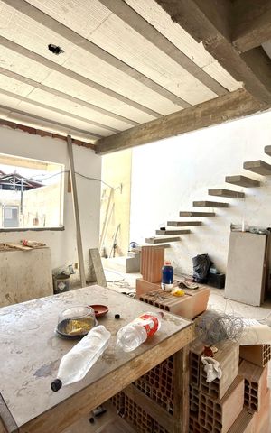 Casa à venda com 360m², 3 quartos e 4 vagas Casa à venda com 360m², 3 quartos e 4 vagasSala