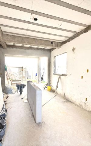 Casa à venda com 360m², 3 quartos e 4 vagas Casa à venda com 360m², 3 quartos e 4 vagasCozinha e Área de Serviço