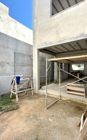 Casa à venda com 360m², 3 quartos e 4 vagas Casa à venda com 360m², 3 quartos e 4 vagasQuintal