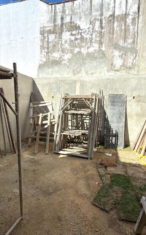 Casa à venda com 360m², 3 quartos e 4 vagas Casa à venda com 360m², 3 quartos e 4 vagasQuintal