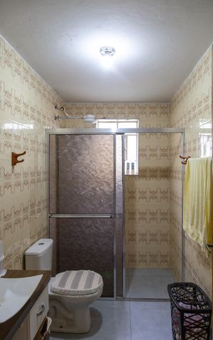 Casa para alugar com 75m², 2 quartos e 1 vagaBanheiro 1