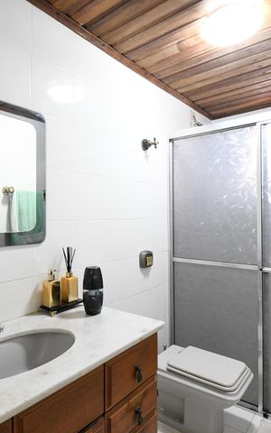 Casa à venda com 407m², 7 quartos e 2 vagasBanheiro