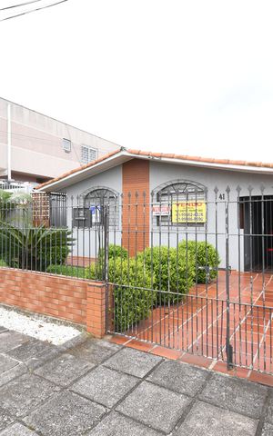 Casa à venda com 407m², 7 quartos e 2 vagasFachada