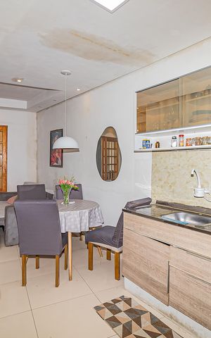 Casa à venda com 90m², 3 quartos e 1 vaga Casa à venda com 90m², 3 quartos e 1 vagaCozinha