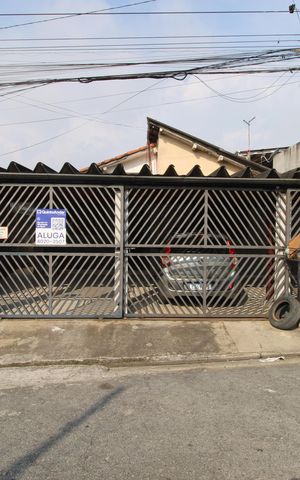 Casa para alugar com 300m², 3 quartos e 3 vagasFachada