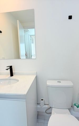 Apartamento para alugar com 45m², 2 quartos e 1 vaga Apartamento para alugar com 45m², 2 quartos e 1 vagaBanheiro