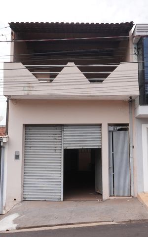 Casa para alugar com 240m², 3 quartos e sem vagaFachada