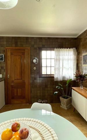 Casa à venda com 318m², 3 quartos e 2 vagas