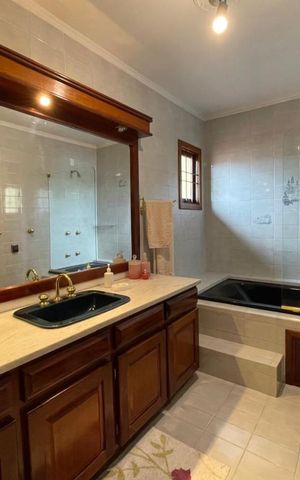 Casa à venda com 318m², 3 quartos e 2 vagas