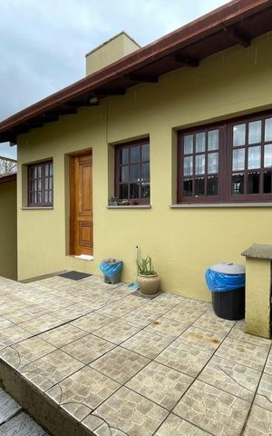 Casa à venda com 318m², 3 quartos e 2 vagas
