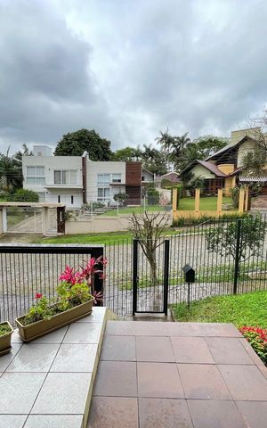 Casa à venda com 318m², 3 quartos e 2 vagas