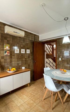 Casa à venda com 318m², 3 quartos e 2 vagas