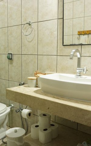 Casa para alugar com 500m², 6 quartos e 12 vagasBanheiro próximo aos quartos
