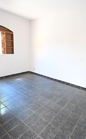 Casa para alugar com 80m², 2 quartos e 3 vagas