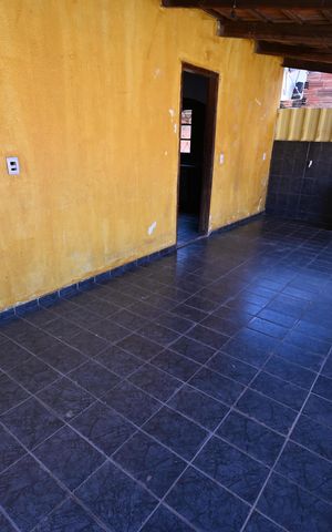Casa para alugar com 80m², 2 quartos e 3 vagas