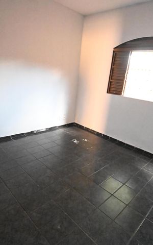 Casa para alugar com 80m², 2 quartos e 3 vagas