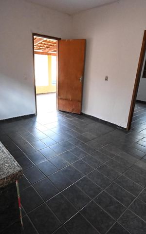 Casa para alugar com 80m², 2 quartos e 3 vagas