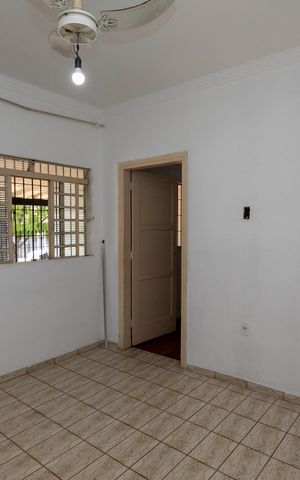 Casa para alugar com 88m², 2 quartos e 2 vagasSALA
