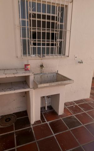 Casa para alugar com 88m², 2 quartos e 2 vagasÁREA DE SERVIÇO