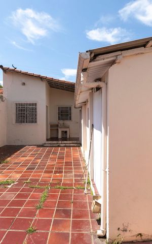Casa para alugar com 88m², 2 quartos e 2 vagasQUINTAL