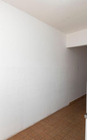 Casa para alugar com 88m², 2 quartos e 2 vagasCOZINHA