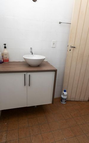 Casa para alugar com 88m², 2 quartos e 2 vagasBANHEIRO